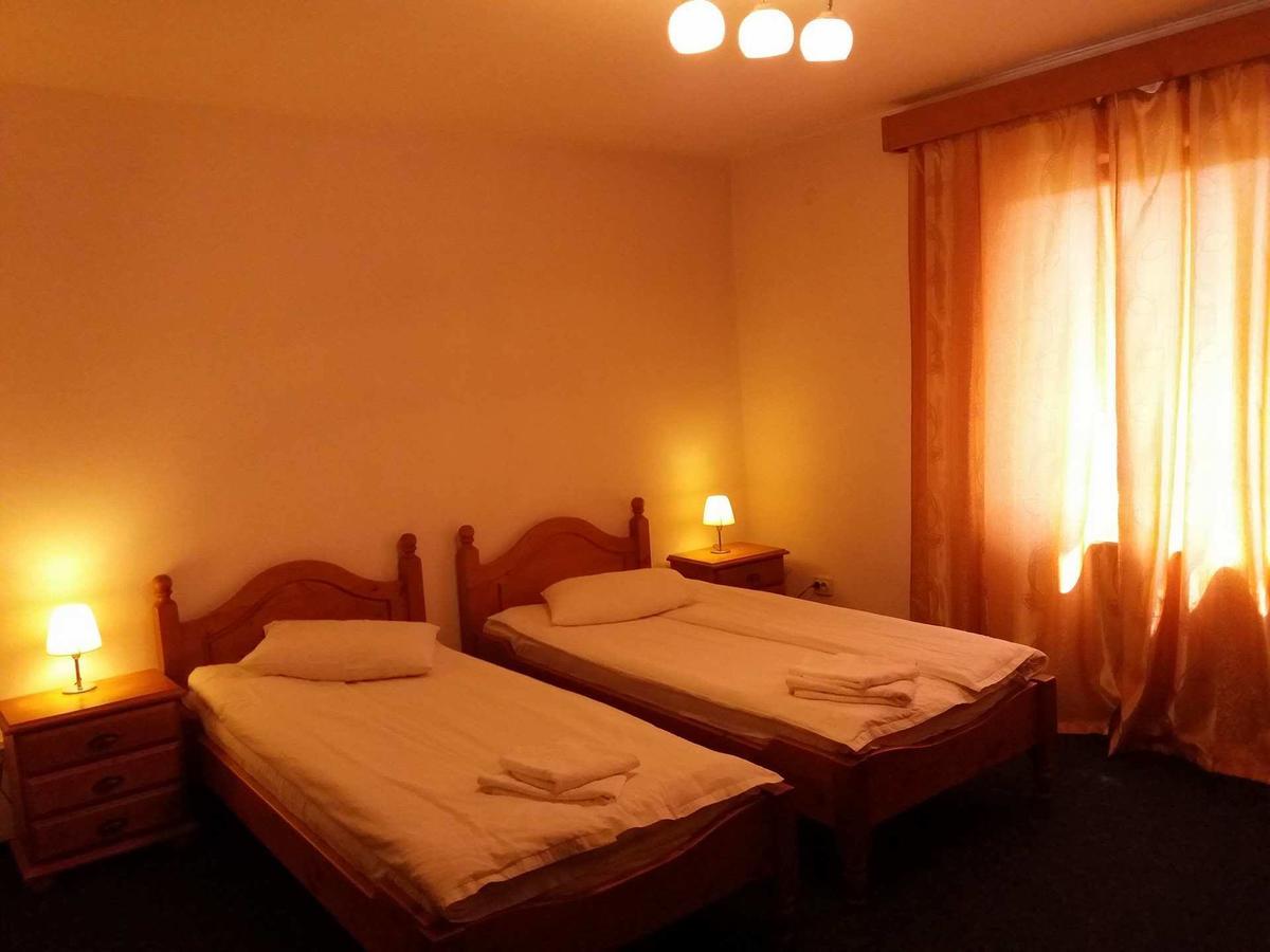 Hotel Maier Hunedoara Zewnętrze zdjęcie